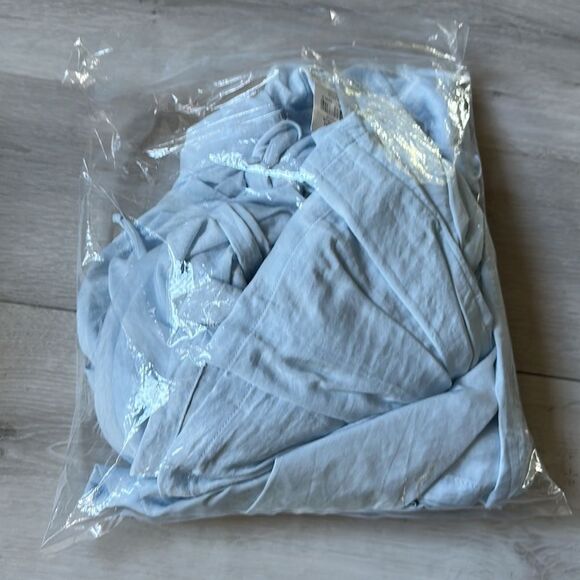 In Bloom by Jonquil Philipa Lace Trim Satin Wrap Pale Blue NWT IN PACKAGING - Picture 7 of 7